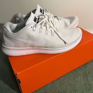 White Nike Free Runs